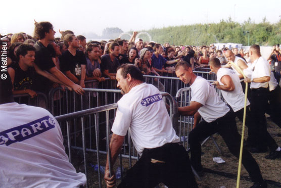 live : photo de concert de Mes dbuts en photo de concert  Berlin et Paris, salles varies