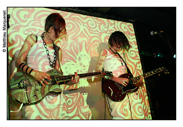 live : photo de concert de les Chimres  Paris, le Batofar