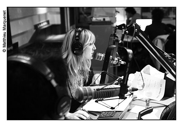 live : photo de concert de BB Brunes  Paris, la Mouv Session, studio 108 de Radio France