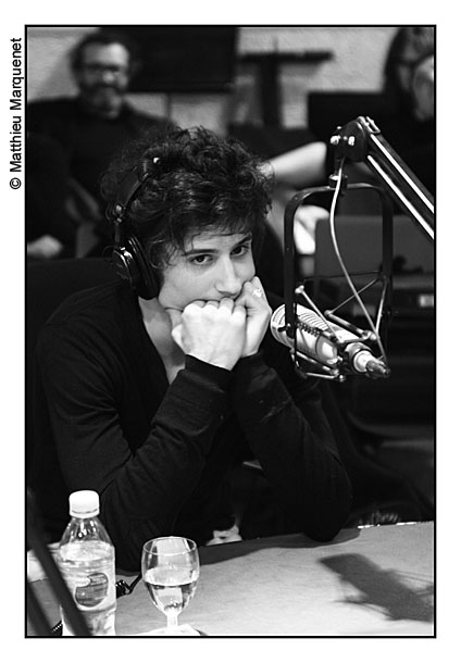 live : photo de concert de BB Brunes  Paris, la Mouv Session, studio 108 de Radio France