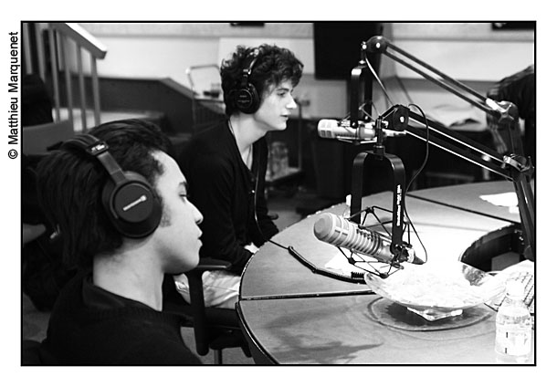 live : photo de concert de BB Brunes  Paris, la Mouv Session, studio 108 de Radio France