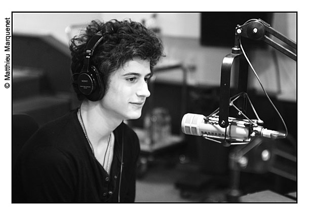 live : photo de concert de BB Brunes  Paris, la Mouv Session, studio 108 de Radio France