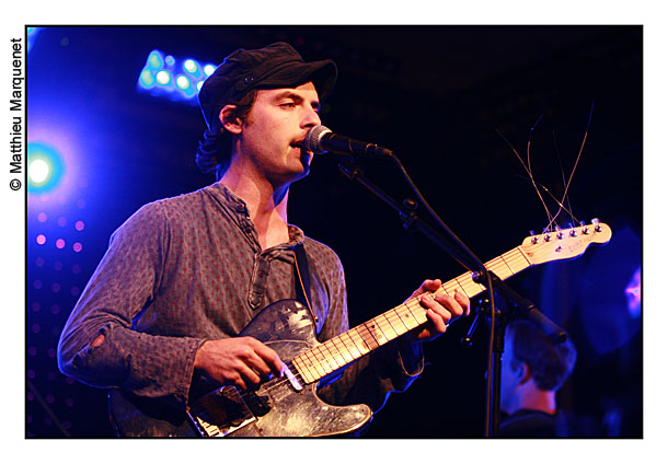 live : photo de concert de Kit  Paris, Clap Your Hands and Say Yeah