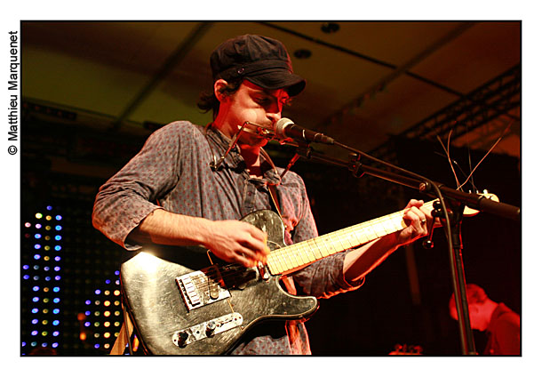 live : photo de concert de Kit  Paris, Clap Your Hands and Say Yeah