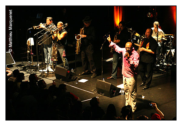 live : photo de concert de Tower of Power  Paris, Bataclan