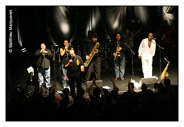 live : photo de concert de Tower of Power  Paris, Bataclan