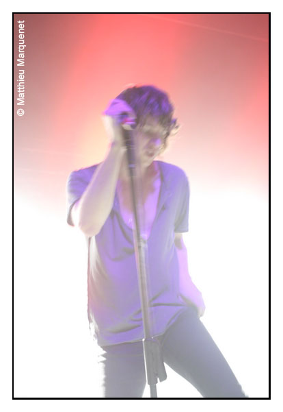 live : photo de concert de the Kooks  Paris, Elyse Montmartre