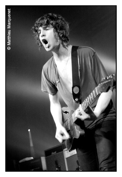 live : photo de concert de the Kooks  Paris, Elyse Montmartre