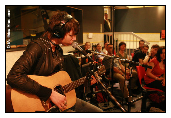 live : photo de concert de la Chanson du dimanche  Paris, La Mouv Session (Studio 108 de Radio France)