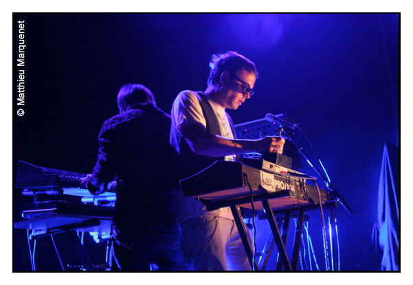 live : photo de concert de Zombie Zombie  Paris, la Cigale