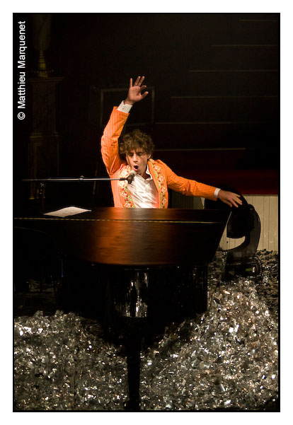 live : photo de concert de Mika à Paris, Cirque d'hiver