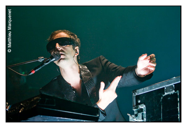 live : photo de concert de Ghinzu  Paris, Znith