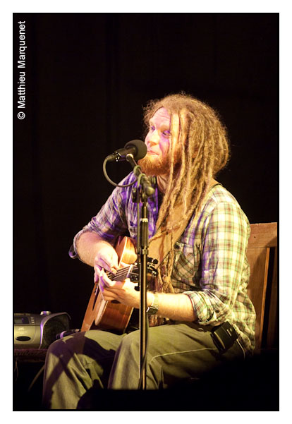 live : photo de concert de Newton Faulkner  Paris, Znith