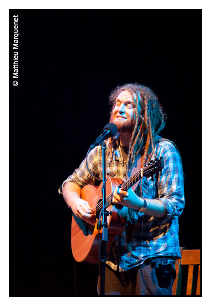 live : photo de concert de Newton Faulkner  Paris, Znith