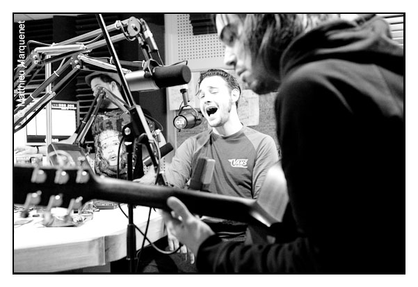 live : photo de concert de AqME  Paris, studio de Ou FM