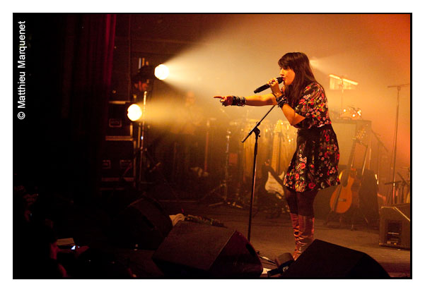 live : photo de concert de Hindi Zahra  Paris, la Cigale