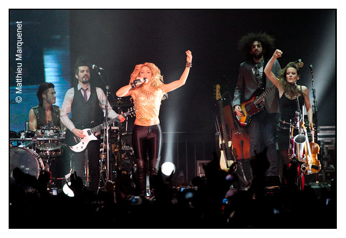 live : photo de concert de Shakira  Paris, Bercy
