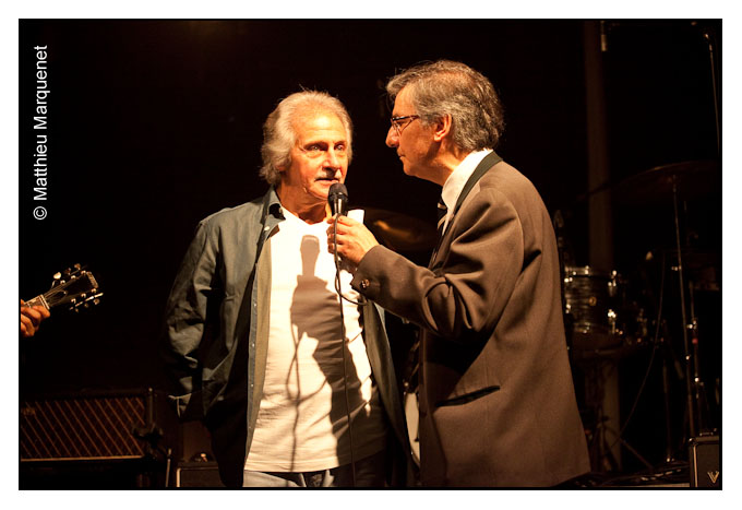 live : photo de concert de AfterBeat, avec Tony Sheridan et Pete Best à Paris, le Divan du Monde