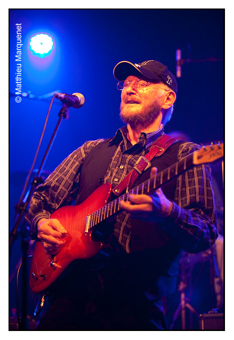 live : photo de concert de AfterBeat, avec Tony Sheridan et Pete Best  Paris, le Divan du Monde