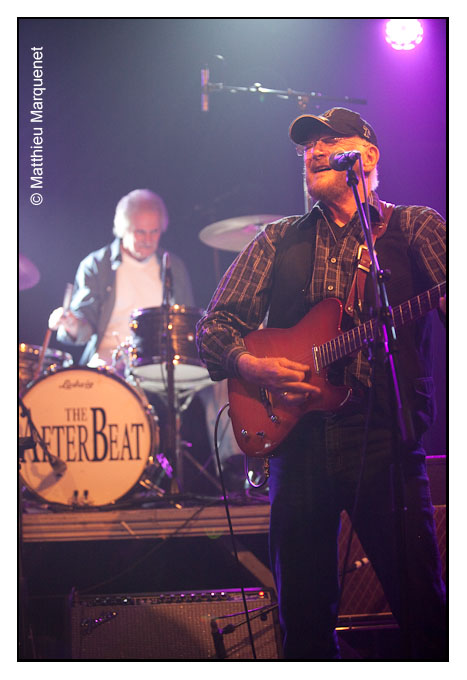 live : photo de concert de AfterBeat, avec Tony Sheridan et Pete Best  Paris, le Divan du Monde