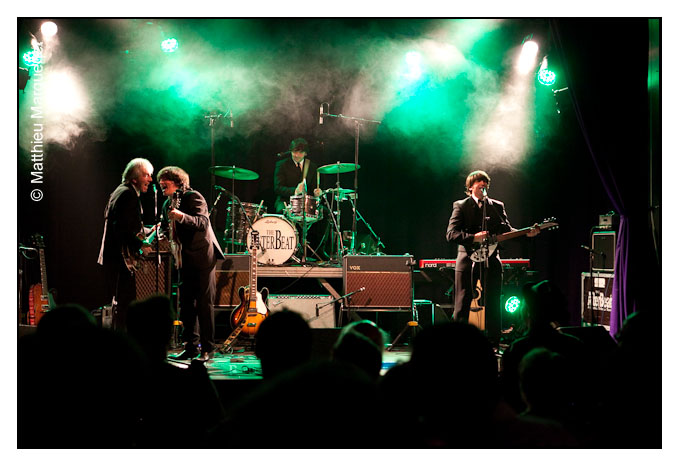 live : photo de concert de AfterBeat, avec Tony Sheridan et Pete Best  Paris, le Divan du Monde