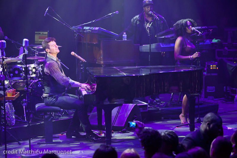 live : photo de concert de Robin Thicke  Paris, Yoyo