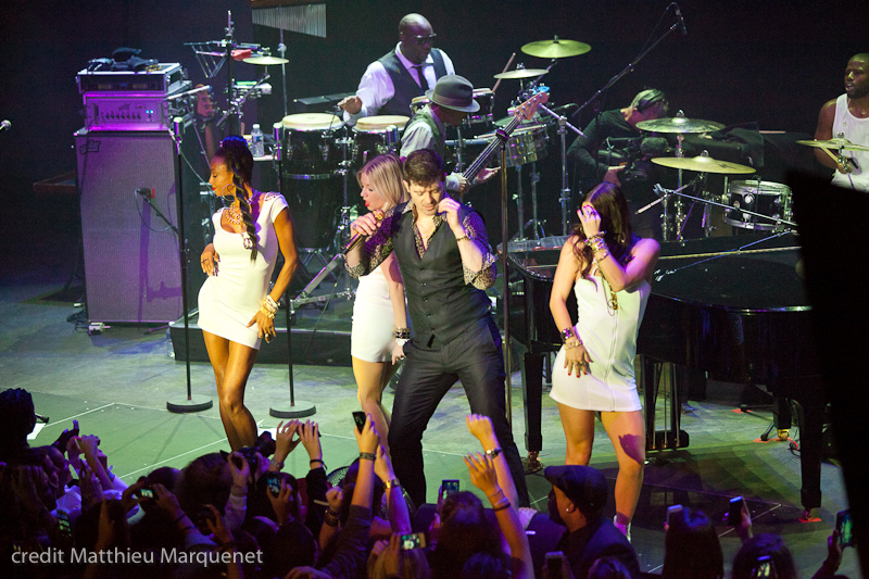 live : photo de concert de Robin Thicke  Paris, Yoyo