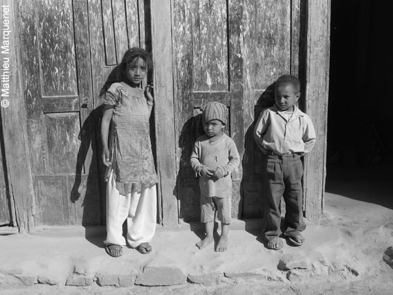 photo de Les enfants du monde, photos prises lors de mon tour du monde  vlo en 2004